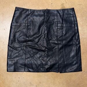 NWOT Altar'd State Faux Leather Black Mini Skirt Womens Size M Fashion Lined